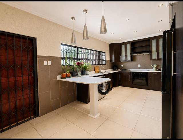 3 BEDROOM TOWNHOUSE FOR SALE IN THREE RIVERS